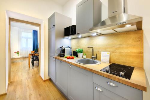 jimmys apartments dandelion