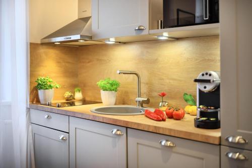 jimmys apartments dandelion