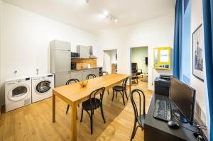 jimmys apartments dandelion