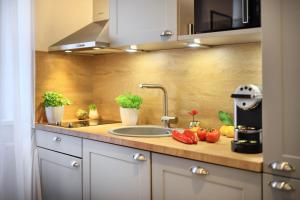 jimmys apartments dandelion