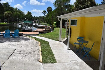 Neptune's Grotto Waterfront Retreat,,2.5 star