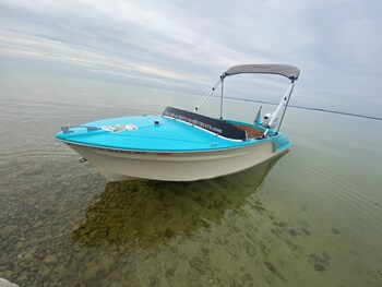 Neptune's Grotto Waterfront Retreat,,2.5 star