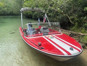 neptunes grotto waterfront retreat