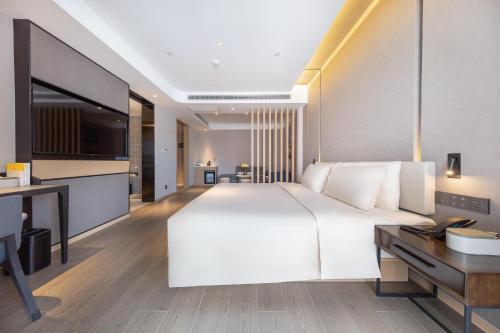 atour hotel orchid rd jincheng development zone