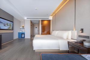 atour hotel orchid rd jincheng development zone