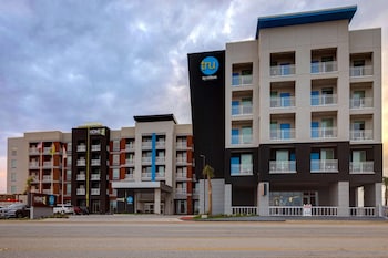 tru by hilton galveston