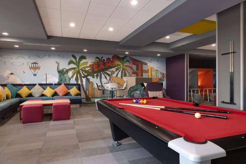 tru by hilton galveston