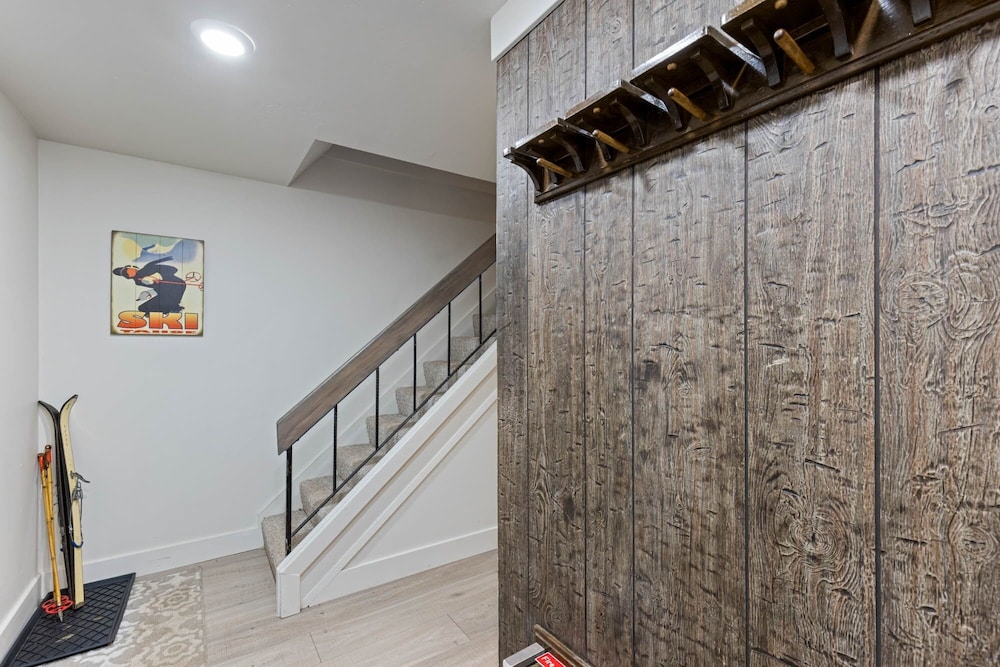 luxurious 2 bedroom base camp condo steps from kirkwood village 2 condo by redawning