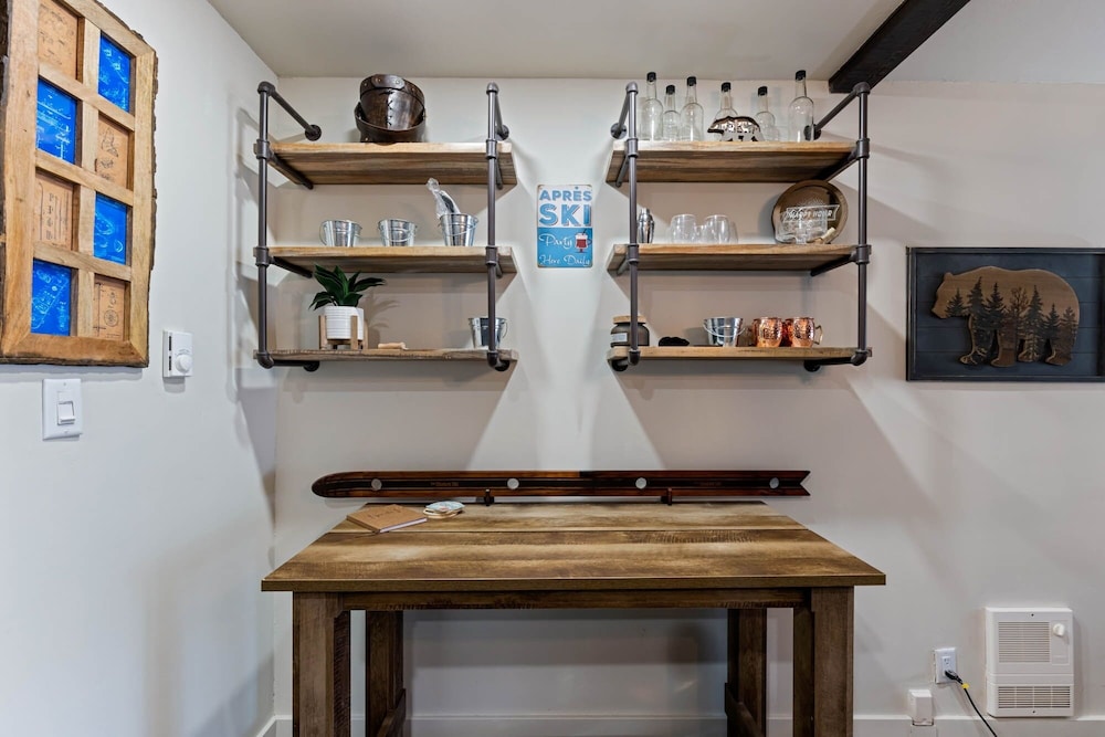 luxurious 2 bedroom base camp condo steps from kirkwood village 2 condo by redawning
