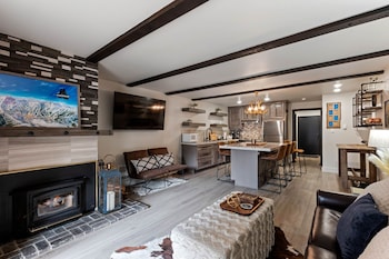 Luxurious 2 Bedroom Base Camp Condo - Steps From Kirkwood Village 2 Condo By Redawning,,4 star