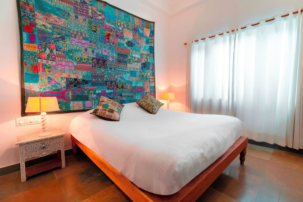 hibiscus guest house