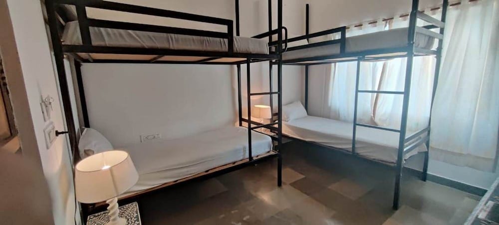 hibiscus guest house