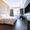 atour hotel wuhan chuhe hanjie hanxiu theater