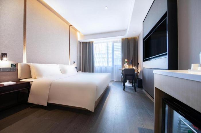 atour hotel wuhan chuhe hanjie hanxiu theater