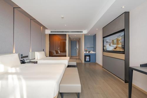 atour hotel kunshan baoyu plaza north changjiang road