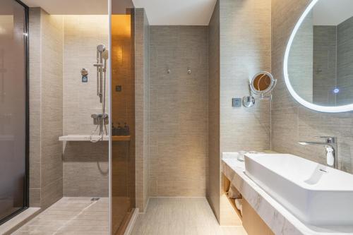 atour hotel kunshan baoyu plaza north changjiang road