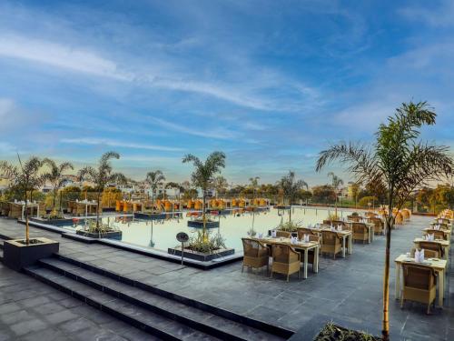 essentia luxury hotel