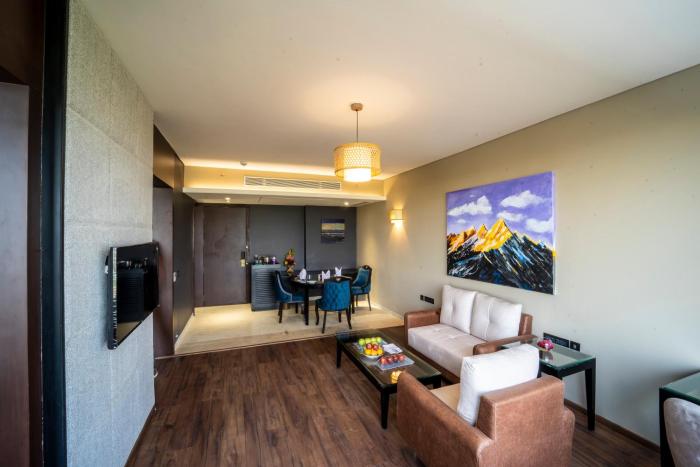 essentia luxury hotel