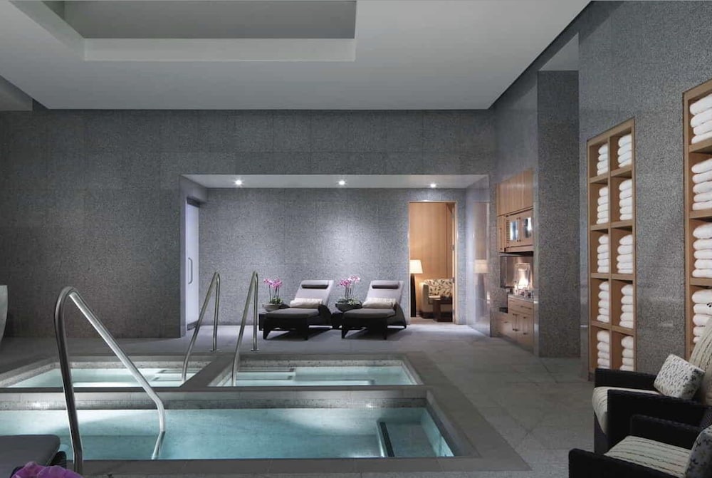 mgm vegas signature suites collection