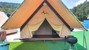 goseong bluebeach pensionandglamping