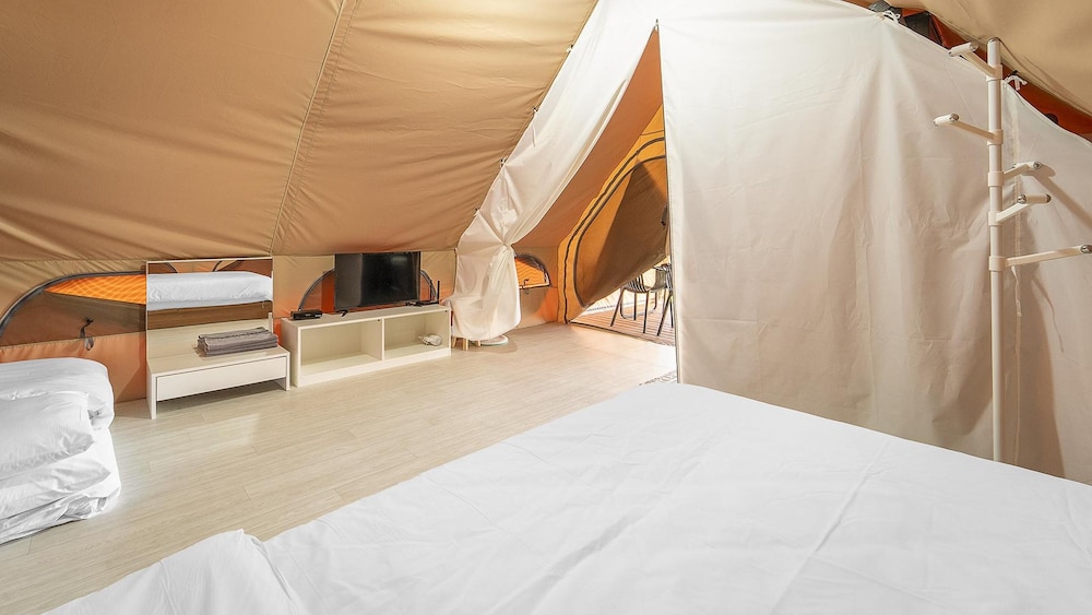 goseong bluebeach pensionandglamping