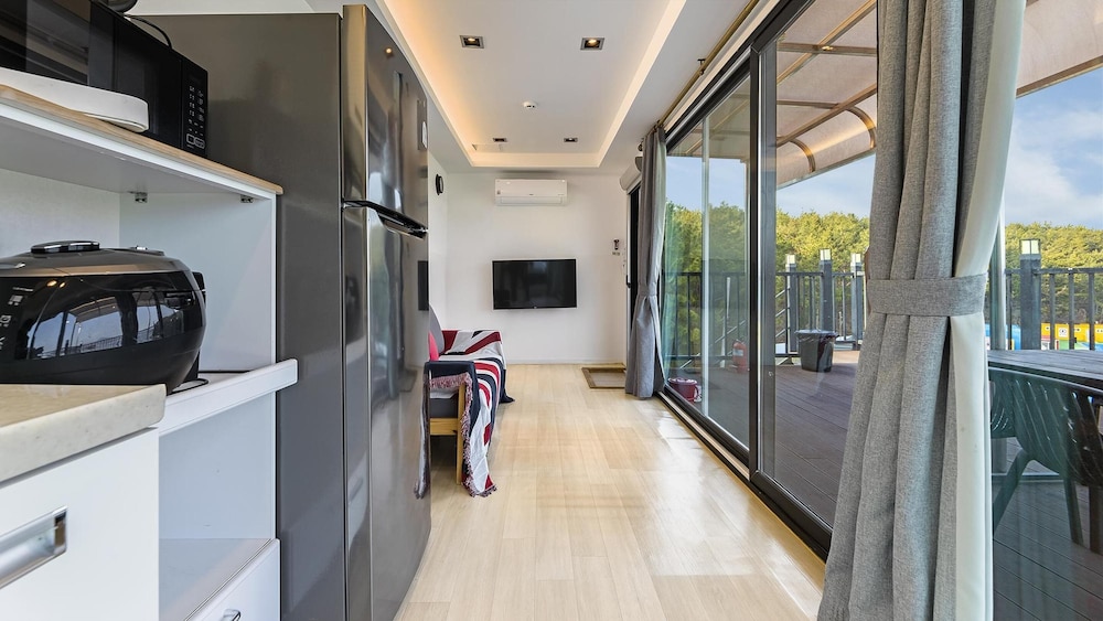 goseong bluebeach pensionandglamping