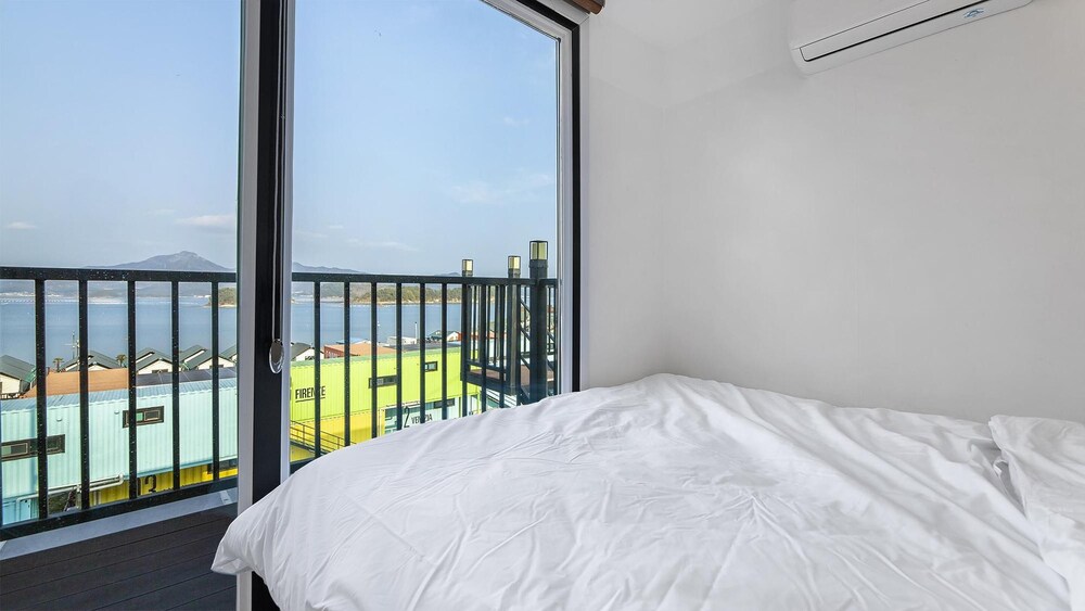 goseong bluebeach pensionandglamping