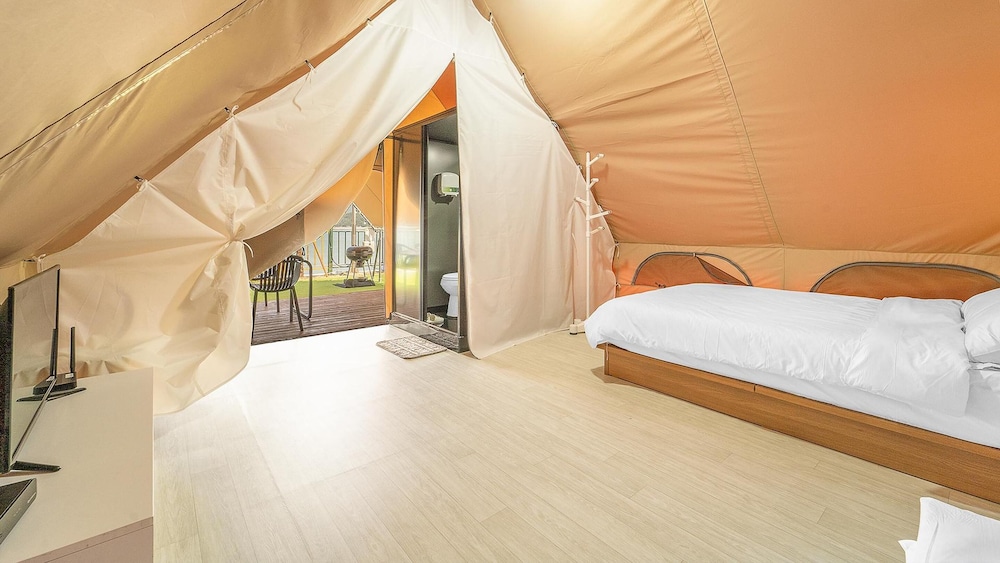 goseong bluebeach pensionandglamping