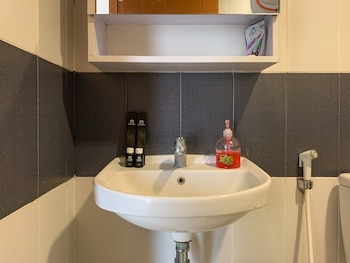 comfort and tidy 2br at cinere bellevue suites apartment