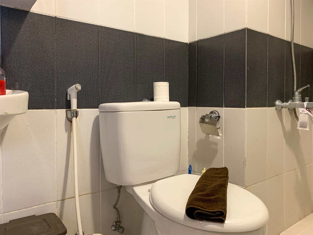 comfort and tidy 2br at cinere bellevue suites apartment
