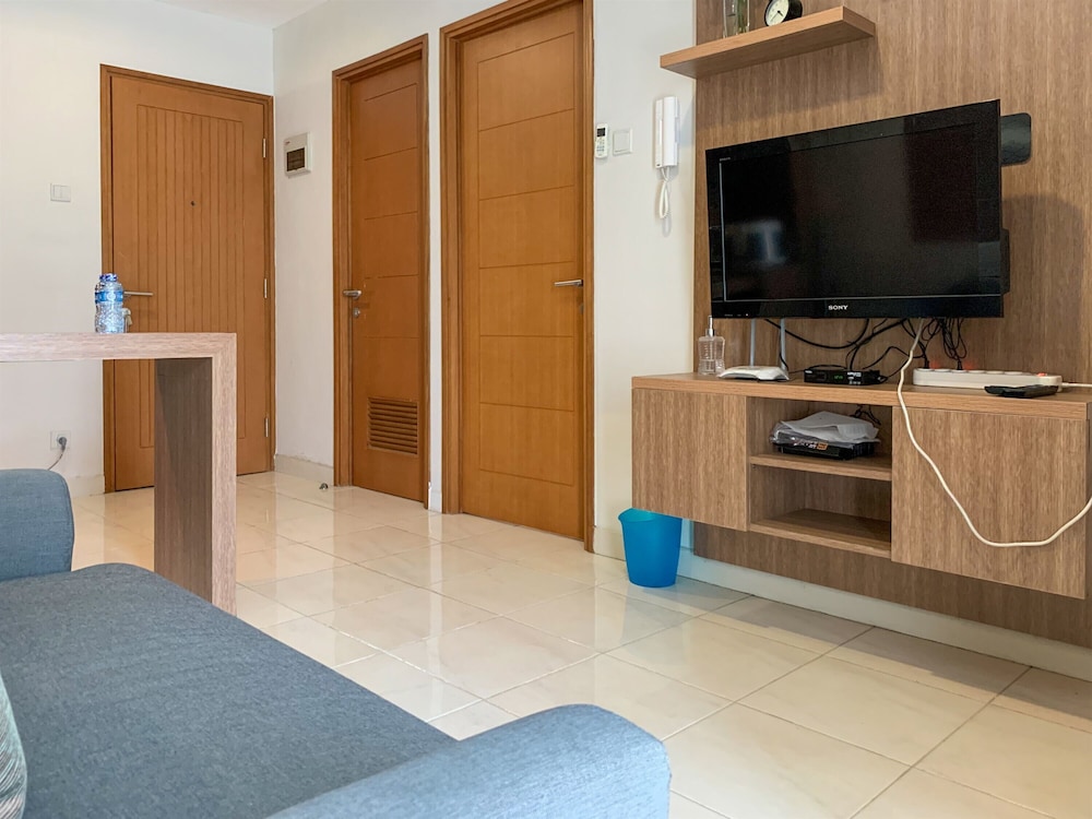 comfort and tidy 2br at cinere bellevue suites apartment