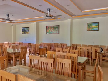 Khach San So Oanh,,2.5 star