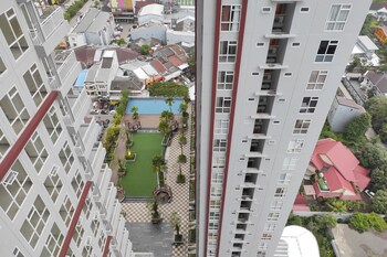 simply homey studio at vida view apartment