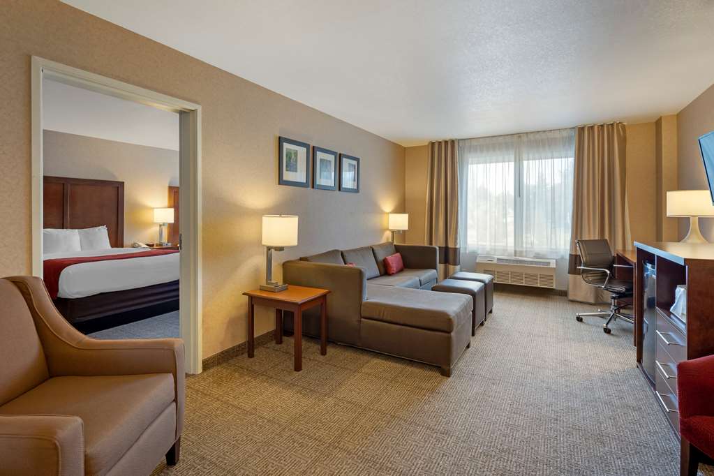 comfort suites anchorage international airport