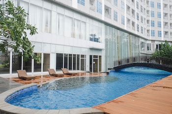 3br luxurious and elegant apartment at grand sungkono lagoon