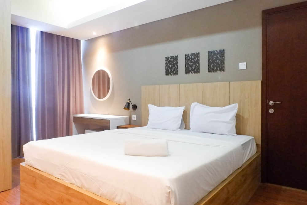3br luxurious and elegant apartment at grand sungkono lagoon