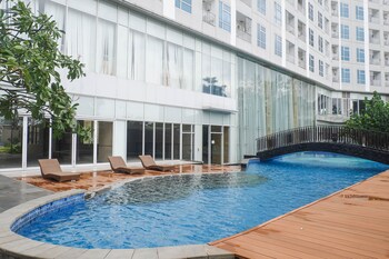 3br luxurious and elegant apartment at grand sungkono lagoon