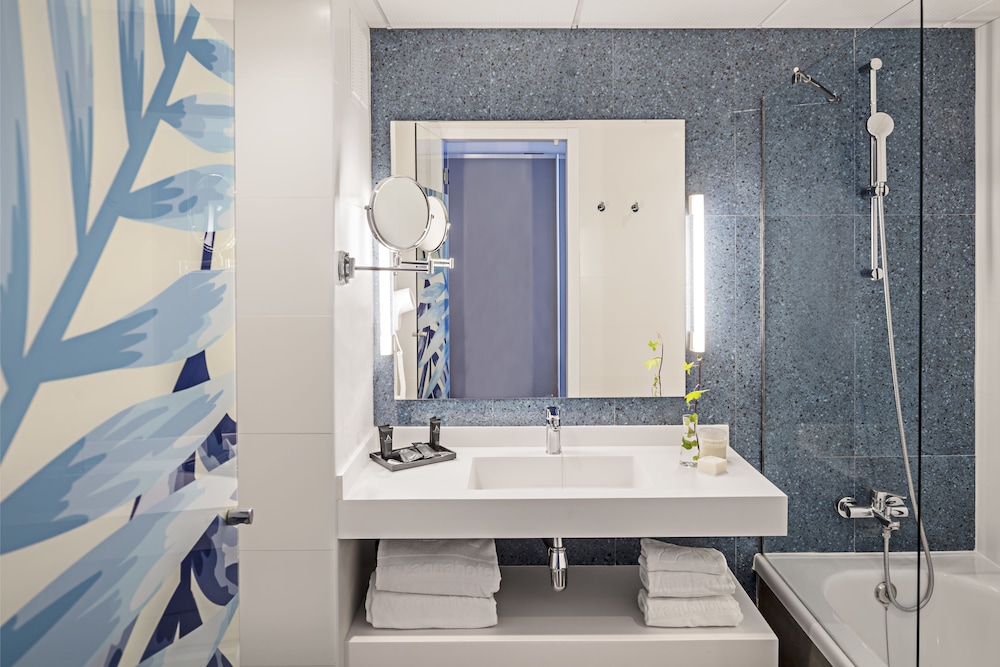 aqua hotel onabrava and spa