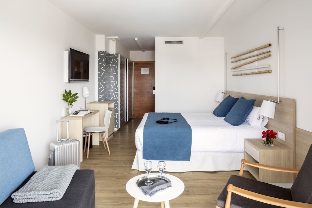 aqua hotel onabrava and spa