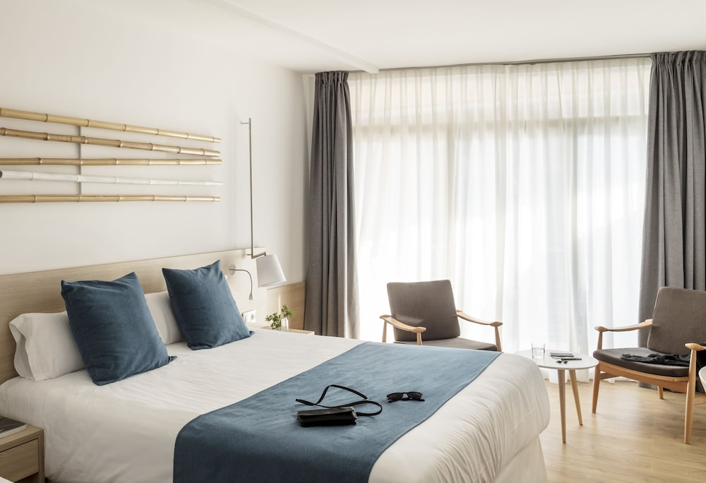 aqua hotel onabrava and spa