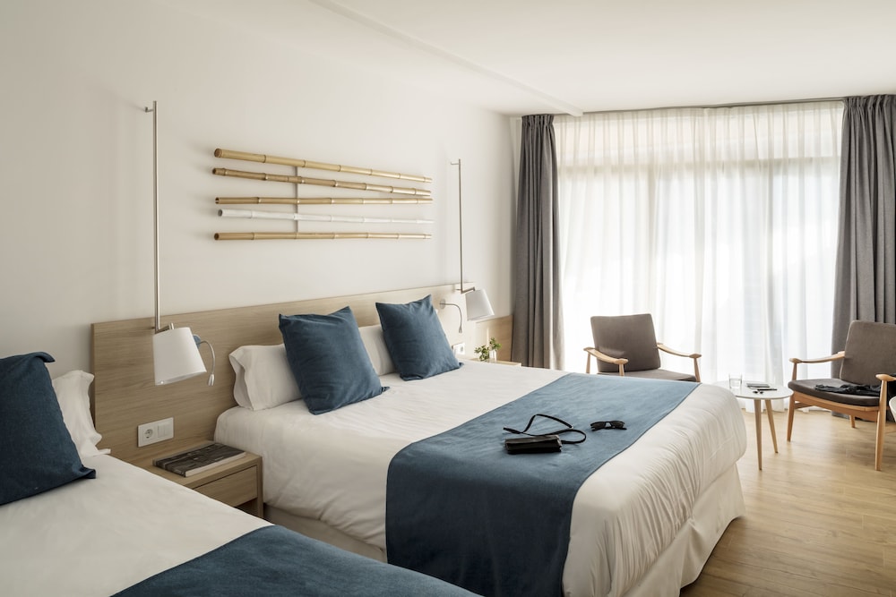 aqua hotel onabrava and spa