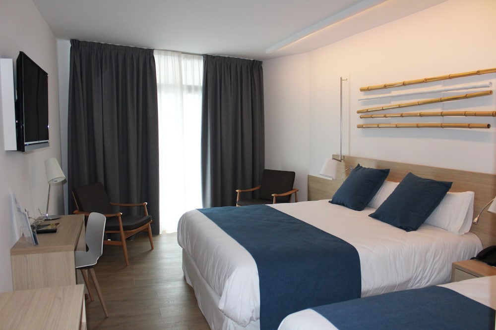 aqua hotel onabrava and spa