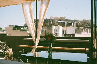 mona athens