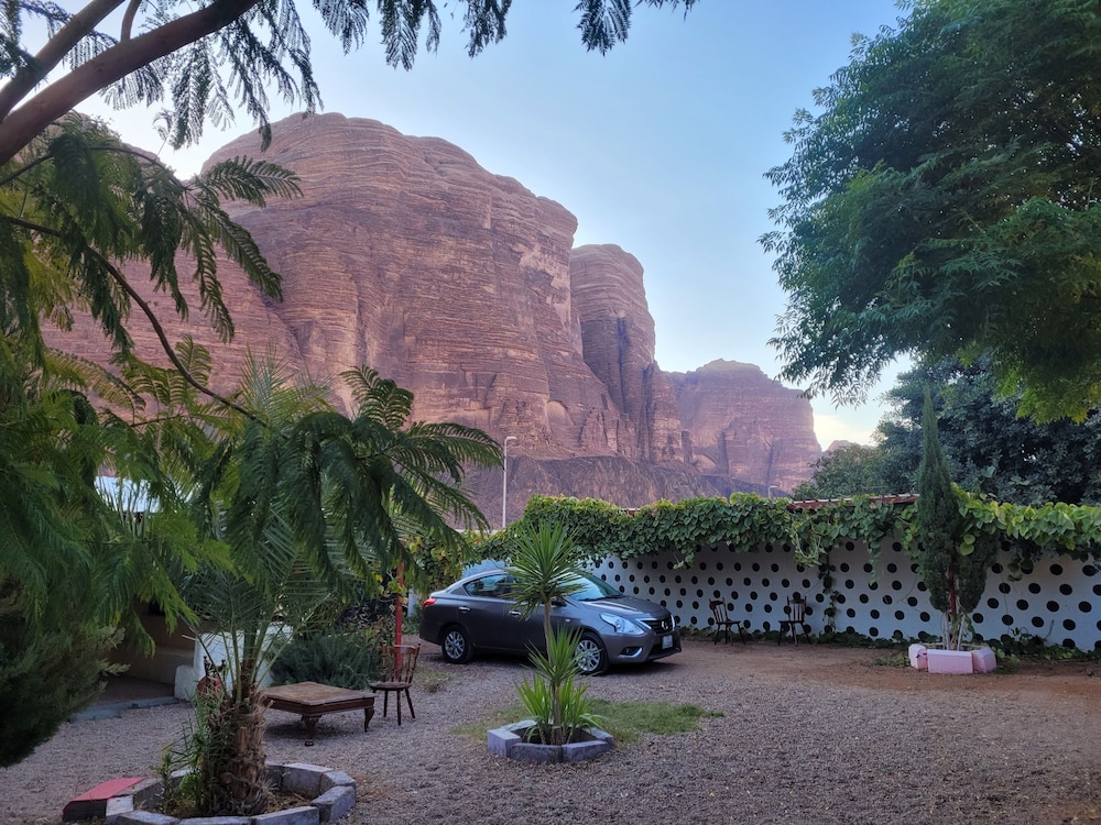 wadirum hostel