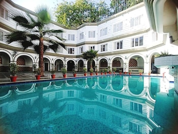 grand continental hotel