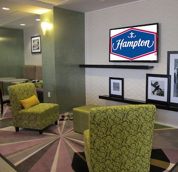 hampton inn by hilton leesville fort johnson