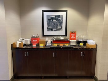 hampton inn by hilton leesville fort johnson
