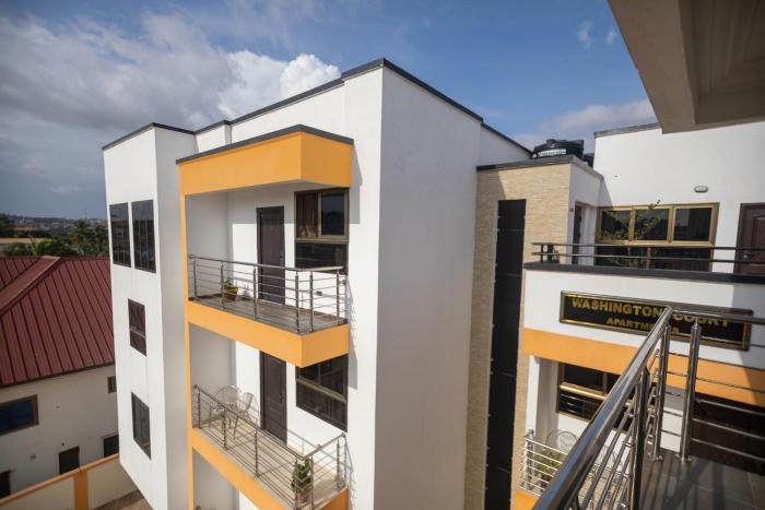 spacious and outstanding 3 bed furnished apartment