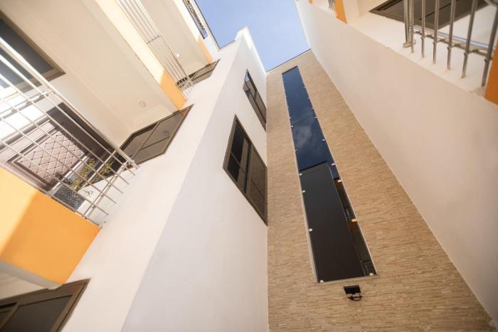 spacious and outstanding 3 bed furnished apartment