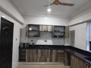 spacious and outstanding 3 bed furnished apartment